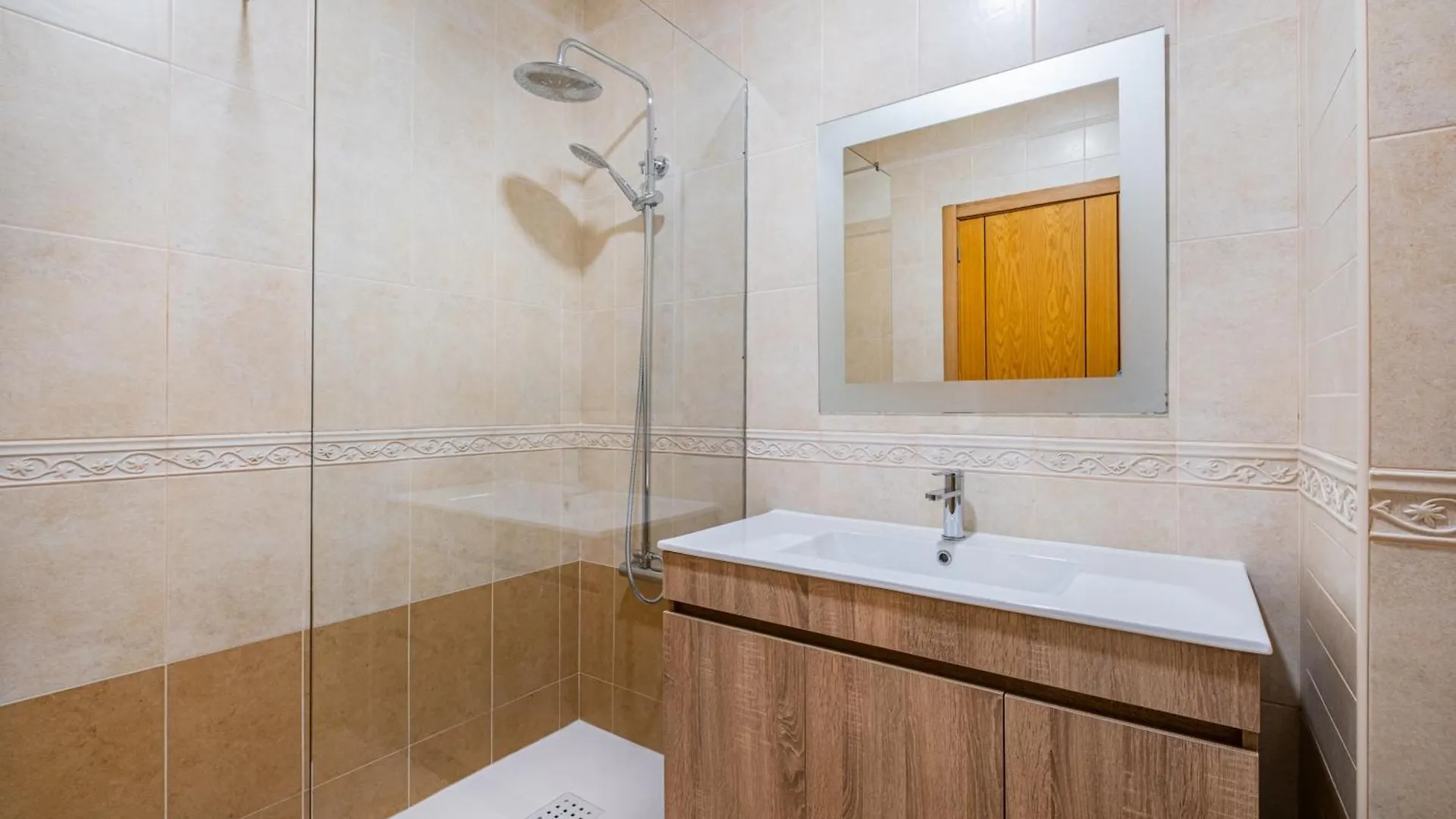 Farmvillage Apartment - Free Wifi Albufeira